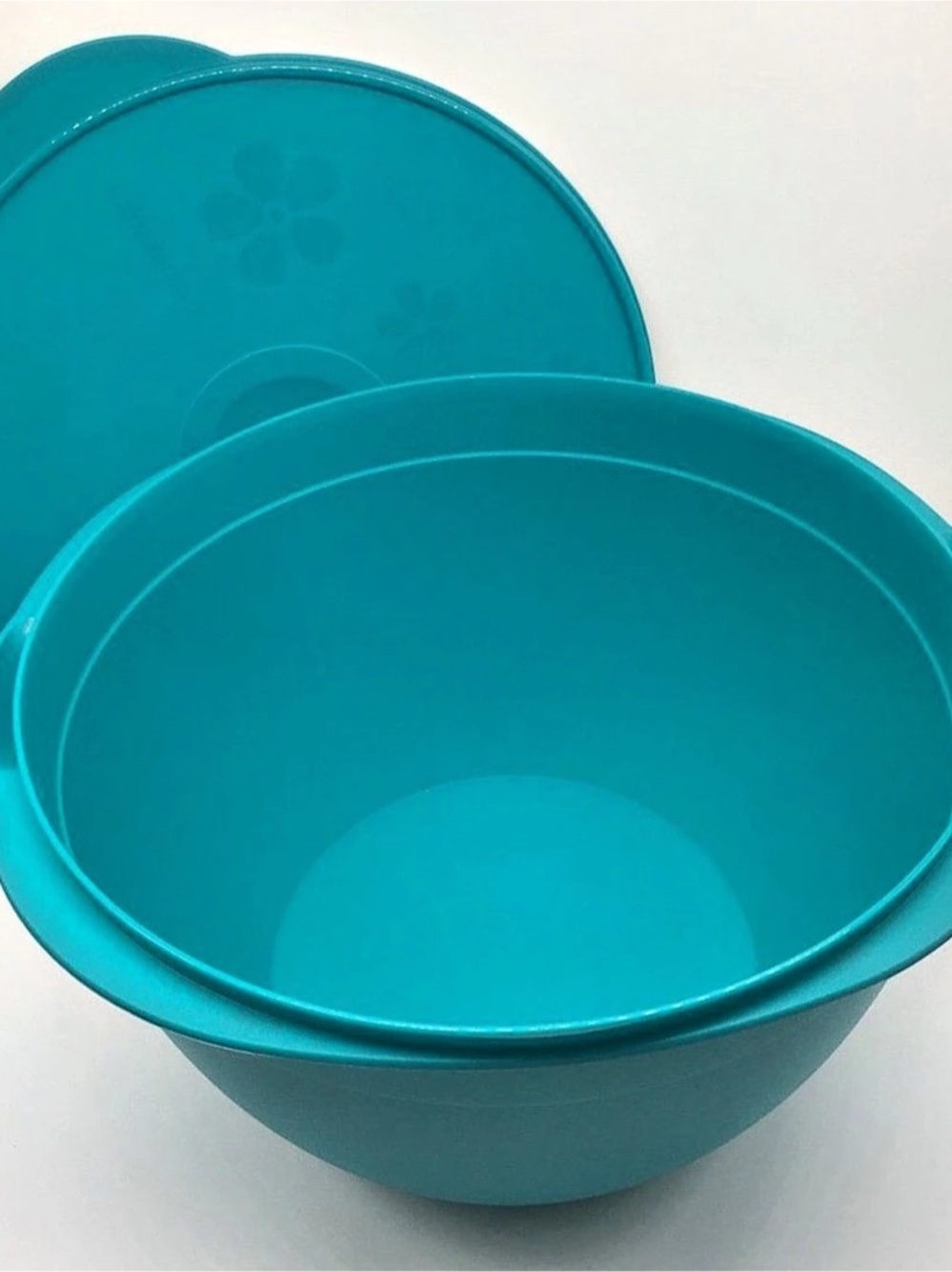 Tupperware Jumbo Mixing Bowl 10L Turquoise Color